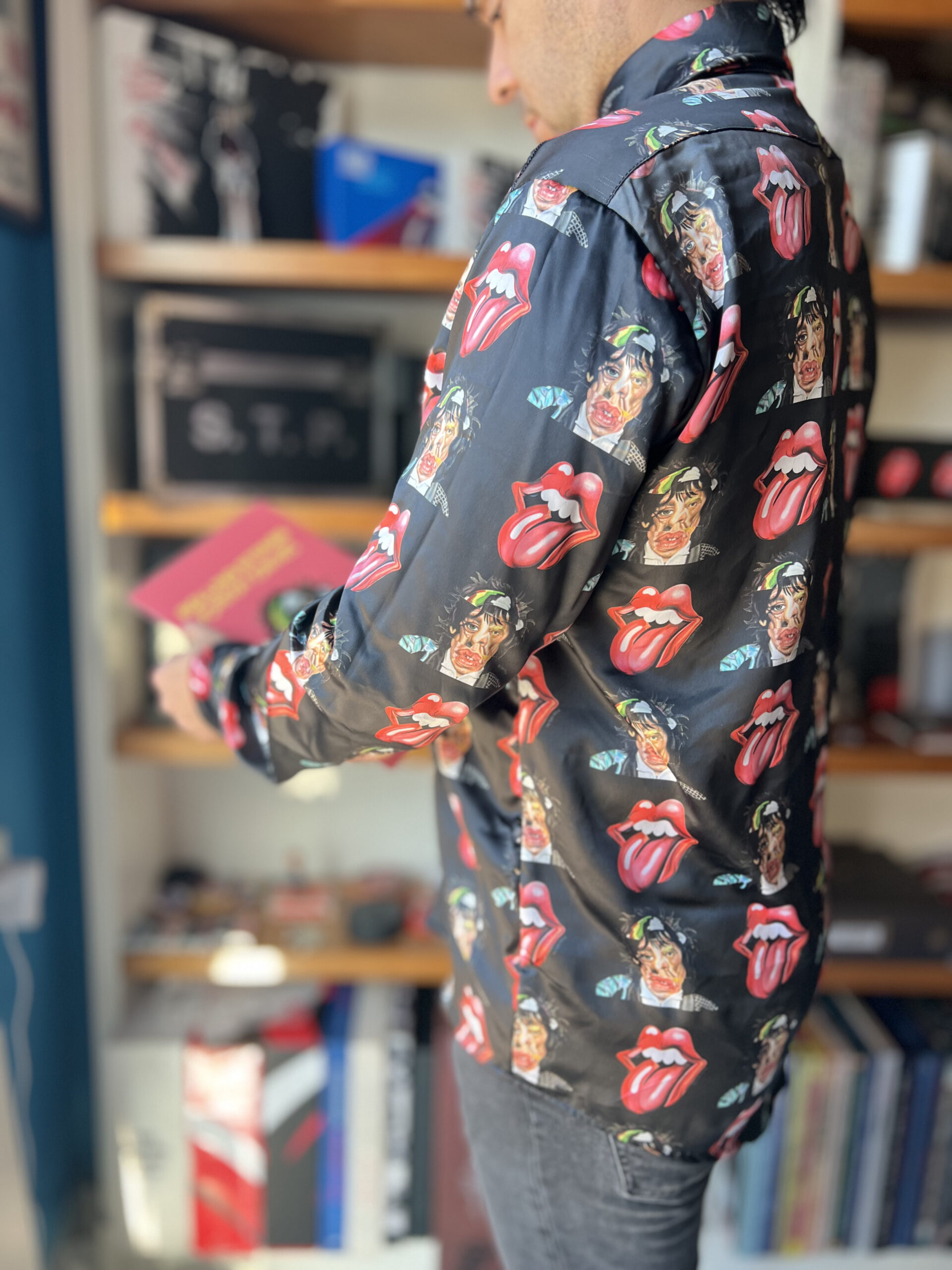 Foreign tongues Silk Shirt only on https://factoryrock.store Foreign tongues Silk Shirt only on https://factoryrock.store